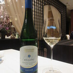 サンテミリオン - グラスワインセット、3杯目の白