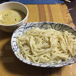 Menya Tamagusuku - グリーンカレーつけ麺¥1000