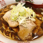 拉麺大公 - お店で食べた時の焦がし醤油ラーメン