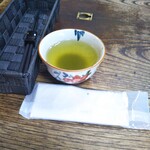 Kajigaya Ebitami - お茶と紙おしぼり(2020年5月1日撮影)