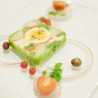 レザンファン ギャテ - ランチコース 6534円 のデリーヌに仕立てたサラダニソワーズ