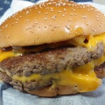 McDonald's - サムライマック 炙り醤油風ダブル肉厚ビーフ490円(税込:以下同)アップ