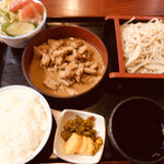 生そば中村屋 - もつ定食¥1200