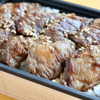 焼肉 龍華園 - カルビ焼肉弁当