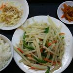 兆奎餃子 - ランチじゃがいも炒め 780円(税込)