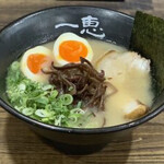 本格博多豚骨ラーメン一恵 - 