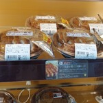 LAWSON - 串カツ田中ソースカツ丼630円(税込:以下同)IN売り場