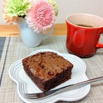 サンデーベイクショップ - ブラウニーのしっとり加減とチョコレート感も私好み
