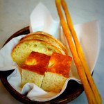 IL PAPPALARDO - ディナー用のパン（フォカッチャ、チャバッタ、グリッシーニ）