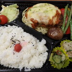 農家直営レストラン カゴンマルシェ - 鹿児島県産　自家農園トマトソースハンバーグ￥800