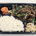 ホルモンちゃんスケ - 焼肉弁当(750円)