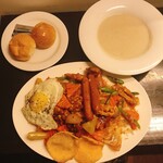 Kandy City Hotel - 料理写真:Last Drop Special NasiGoreng