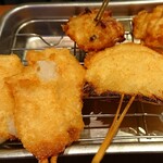 Kushikatsu Dengana - 串かつ(もちチーズ、浅利、金目鯛、玉ねぎ、とうもろこし、)