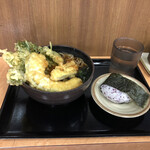 Sobadokoro Minori - 春菊そば350円にゆかりのおにぎり100円と野菜天