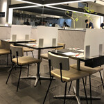 Japanese Soba Noodles 蔦 - コロナ対策をした店内