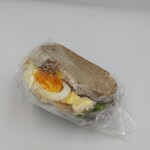 鎌倉ベーカリー - ライ麦サンド(税別150円)