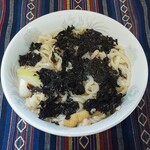 うどん花むすび - 岩のりと背脂の肉うどん