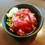 Ikkenya Dainingu Waiwai - ローストビーフ丼