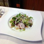 Brasserie anakale - 岩手県産鶏ムネ肉の低温ボイルハムとくるみのサラダ