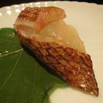 鯛の酢〆の柏寿司、蛍烏賊の沖漬けと3