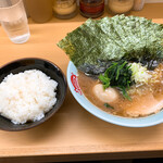 横浜ラーメン 町田家 - 