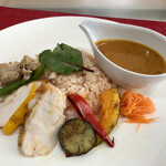 ナガタ店 - ココナッツミルクとチキンカレー…1000円（盛り付けてみた）