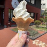 Gashi Koubou Sandhiaru - バニラ Soft Cream レギュラー、360円