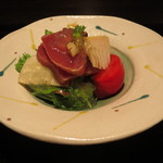 本濱 - 鰹の藁焼きのサラダ1