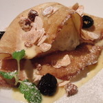 AKI NAGAO - 訪問２回目－ゆったりフレンチ－キャラメルバナナのクレープとラムレーズンのアイス