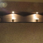 本濱 - ミニマルでシックな店内2