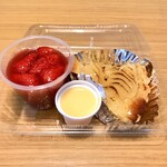 花・ふらんす食堂やまもと - デザート盛り合わせ(\500)　本日のタルトとイチゴのスープ