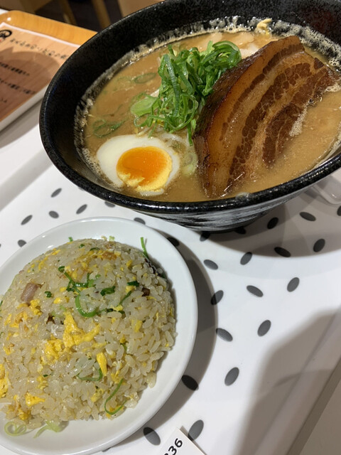 麺家 ひぐま商店 岡山駅前 ラーメン 食べログ