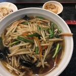 中華食堂 錦秀飯店 - もやしラーメン