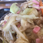 うちだラーメン - 野菜たっぷりで麺が見えない