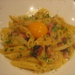 タイーム - ２０１２・５月　黒ベーコンのカルボナーラ