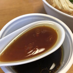 ラーメン屋 トイ・ボックス - トイ・ボックスならではのコクあるつけ汁