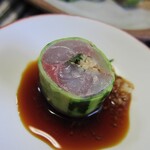 温石 - 中に大葉と生姜の千切りが潜みます。東日本ではこれから旬を迎えますね。うんまい。まったく変な臭みがありません。駿河湾の恵みに感謝します