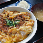 満腹食堂 - かつ丼（味噌汁、香の物付き）750円