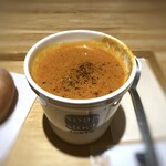 Soup Stock Tokyo - オーマールビスク・・オマールの風味も濃厚で、相変わらず美味しい。 ボリュームもありますので、これとパンでお腹一杯になります。