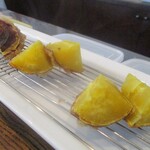 旬彩 天ぷら 心来(しんら） - 薩摩芋：紅黄金は、ねっとり系で甘ぁ～いですョ！　　　　　2020.05.01