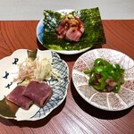 Ginza Yakiniku Sarondo Eijingu Bi-Fu - 肉刺し3種（ハツ刺し、ナカバラの青椒肉絲、北海道産雲丹とサーロインのキンパ）