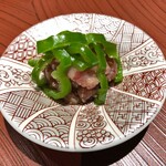 Ginza Yakiniku Sarondo Eijingu Bi-Fu - 肉刺し3種（ハツ刺し、ナカバラの青椒肉絲、北海道産雲丹とサーロインのキンパ）