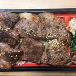肉と日本酒 - 松阪牛の並カルビ弁当(1500円)