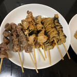 焼きとり大丸 - 左砂肝、中肉ネギ、右皮、