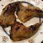 旬ものと日本酒 とみ笑 - 親鶏のコンフィ