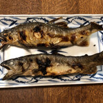 旬ものと日本酒 とみ笑 - 天然鮎の塩焼き