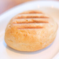 バル デ エスパーニャ ムイ 東京店 - ホリデーランチ 2000円 のパン