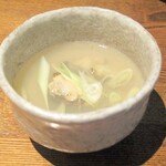 ラ プランシュ - アイナメとアサリのスープ