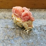 寿司栄 - 中トロ 毛蟹﻿