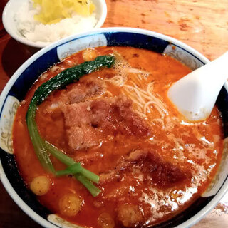 支那麺 はしご 本店